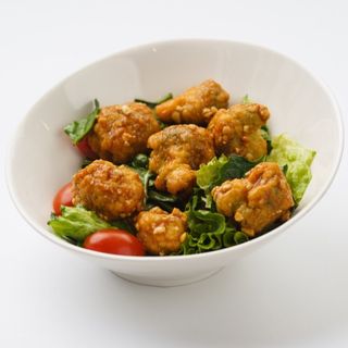 Зеленый салат с брокколи