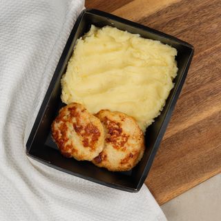 Котлета рубленная куриная с пюре (300г)