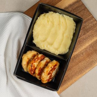 Котлета рубленная куриная с пюре XL 400 гр