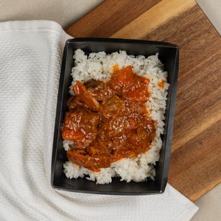 Гуляш из говядины с рисом 400 гр