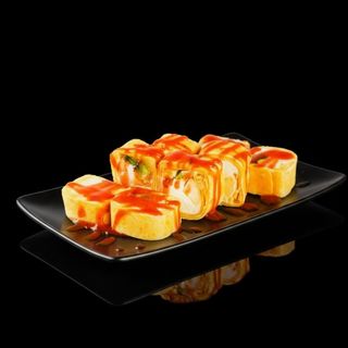 Сладкий ролл с бананом