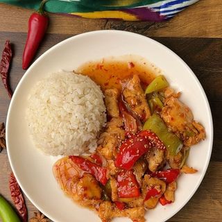 Курица в кисло-сладком соусе с рисом (400г)