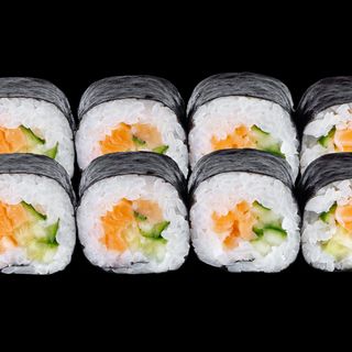 Ролл с лососем 