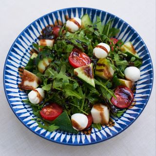 Салат руккола и гранат (300г)