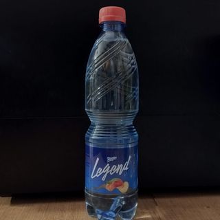 Вода "Легенда" со вкусом персика 0.5л