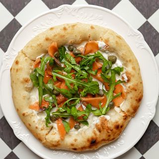 Фокачча с малосольным лососем (300г)