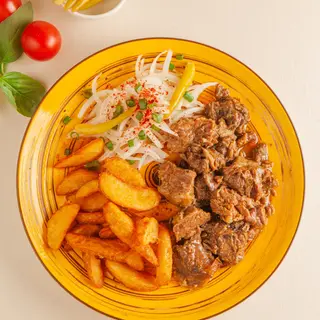 Томленое мясо с картофелем по деревенски (350г)