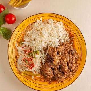 Томленое мясо с рисом (350г)