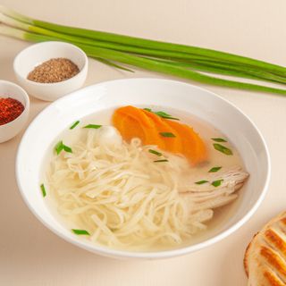 Куриный суп с домашней лапшой (250г)