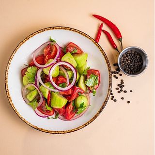 Грузинский салат (370г)
