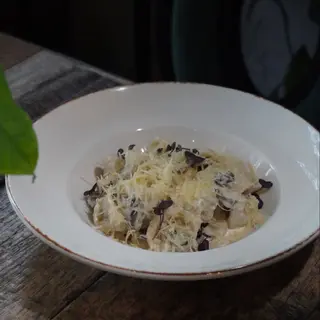 Пельмени из телятины с грибным соусом (250г)
