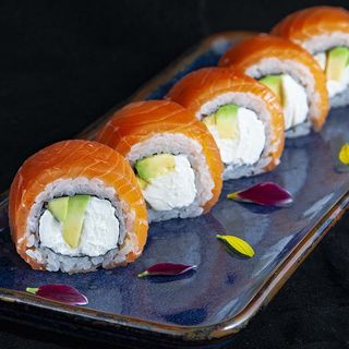 Филадельфия с авокадо 8 шт