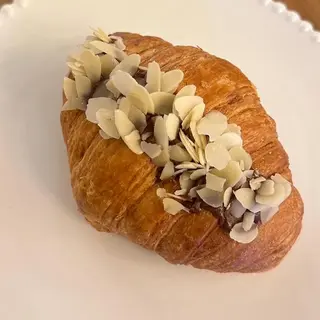 Круассан со сгущенкой (150г)
