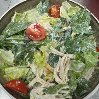 Салат с Куриной и Йогуртовой Заправкой (320 гр)