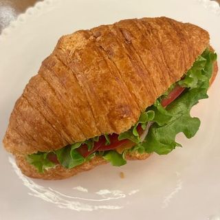 Круассан с семгой (220г)