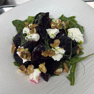 Печеная свекла с творожным сыром (300 гр)