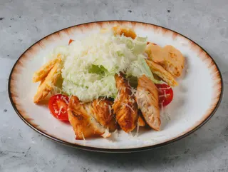 Цезарь с курицей (250г)
