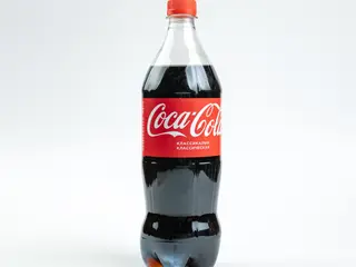 Coca-Cola M (1 л.)