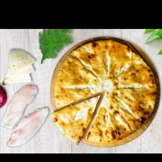 Осетинский пирог с курицей, сыром и зеленью (750г)