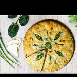 Осетинский пирог с жусаем, шпинатом и сыром (600г)