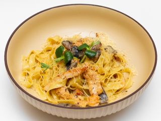 Фетучини с курицей (300 гр)