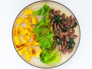 Ньокки с пряной телятиной и чили (590 гр)