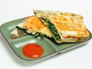 Закуска моцарелла шпинат (220 гр)