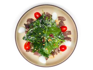 Теплый салат с кониной ( 320 гр)