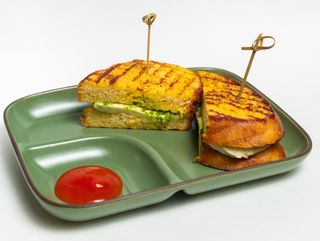 Гренки с моцареллой (250 гр)