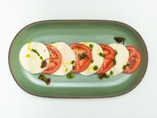 Капрезе ( 280 гр )