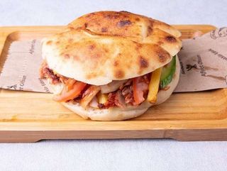 Особый Куриный Гамбургер (Томбик) 320гр