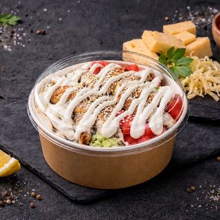 Чесночный чиккен-фри боул
