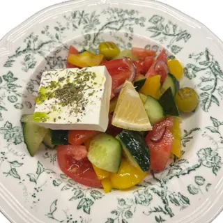 Свекольный салат с апельсином и творожным сыром