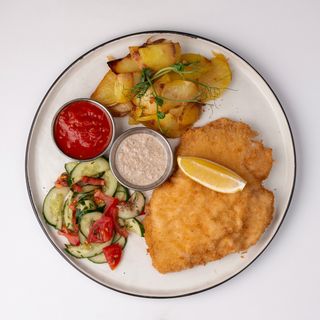 Шницель с картофелем
