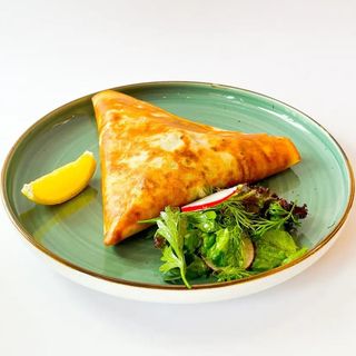 Мини-креп с запеченной куриной грудкой