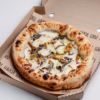 Неаполитанская пицца Грибное изобилие.