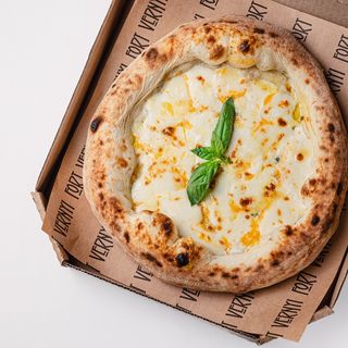 Неаполитанская пицца 4 сыра