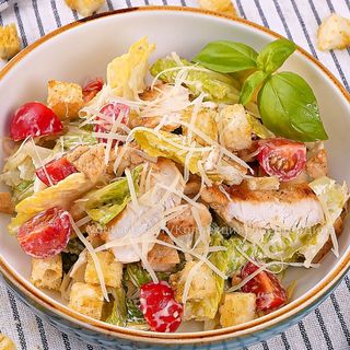 Цезарь с курицей