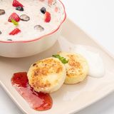 Каша с сырниками