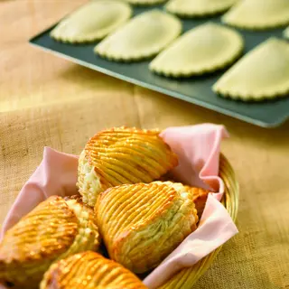 Яблочный круассан