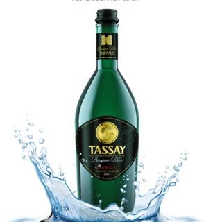 Вода TASSAY Emerald 0,75