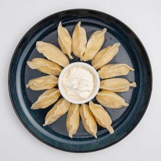 Вареники со сметаной