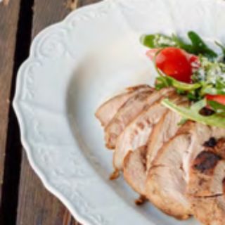 Бедро индейки с томатами 