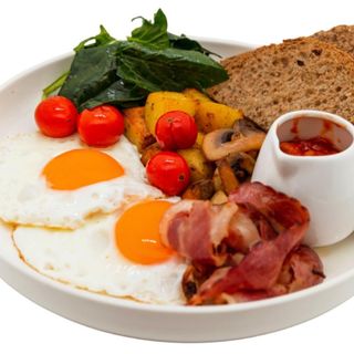 Завтрак по английски с беконом