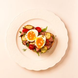 Тартин с ростбифом