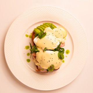 Бенедикт с индейкой