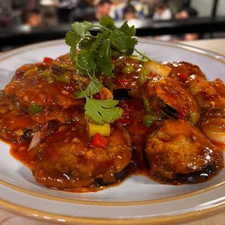 50 Жареные баклажаны с мясом .鱼香茄夹