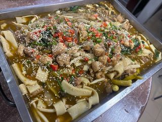 88 Жареная курица в кислом соусе 农家酸菜烧鸡