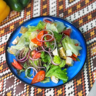 Салат с курицей и запеченным перцем