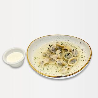 Пельмени с бульоном